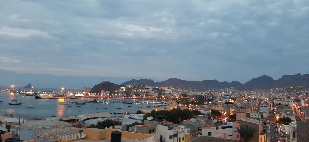 Apartamento Fatima Amwilla Guesthouse Mindelo Kültér fotó